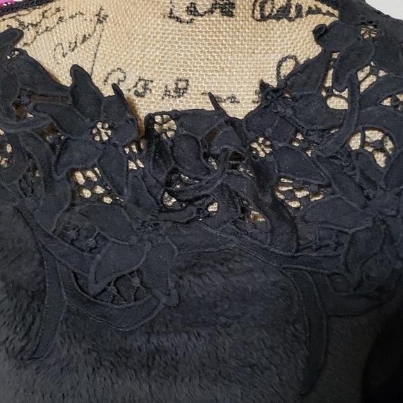 6x black sweater w/ lace neckline. Fits smaller - Picture 2 of 3